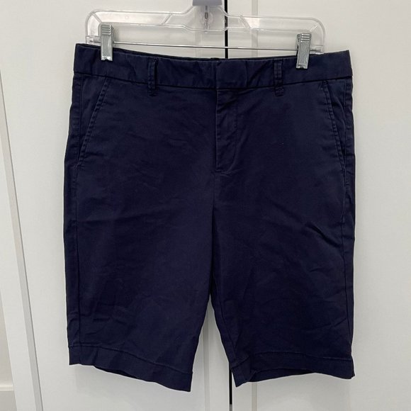GAP Women's Bermuda Short - Picture 1 of 4